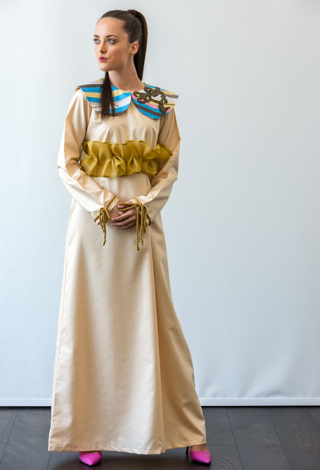 OFF-WHITE COLLARED KAFTAN WITH BELT 